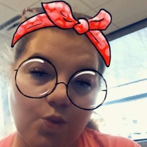 Meet your Posher, Christine